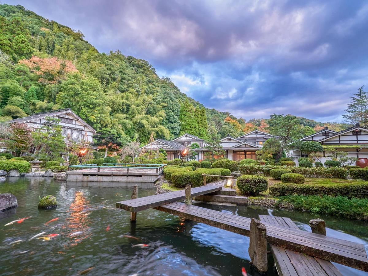Ooedo Onsen Monogatari Premium Saiki Bekkan Misasa Экстерьер фото