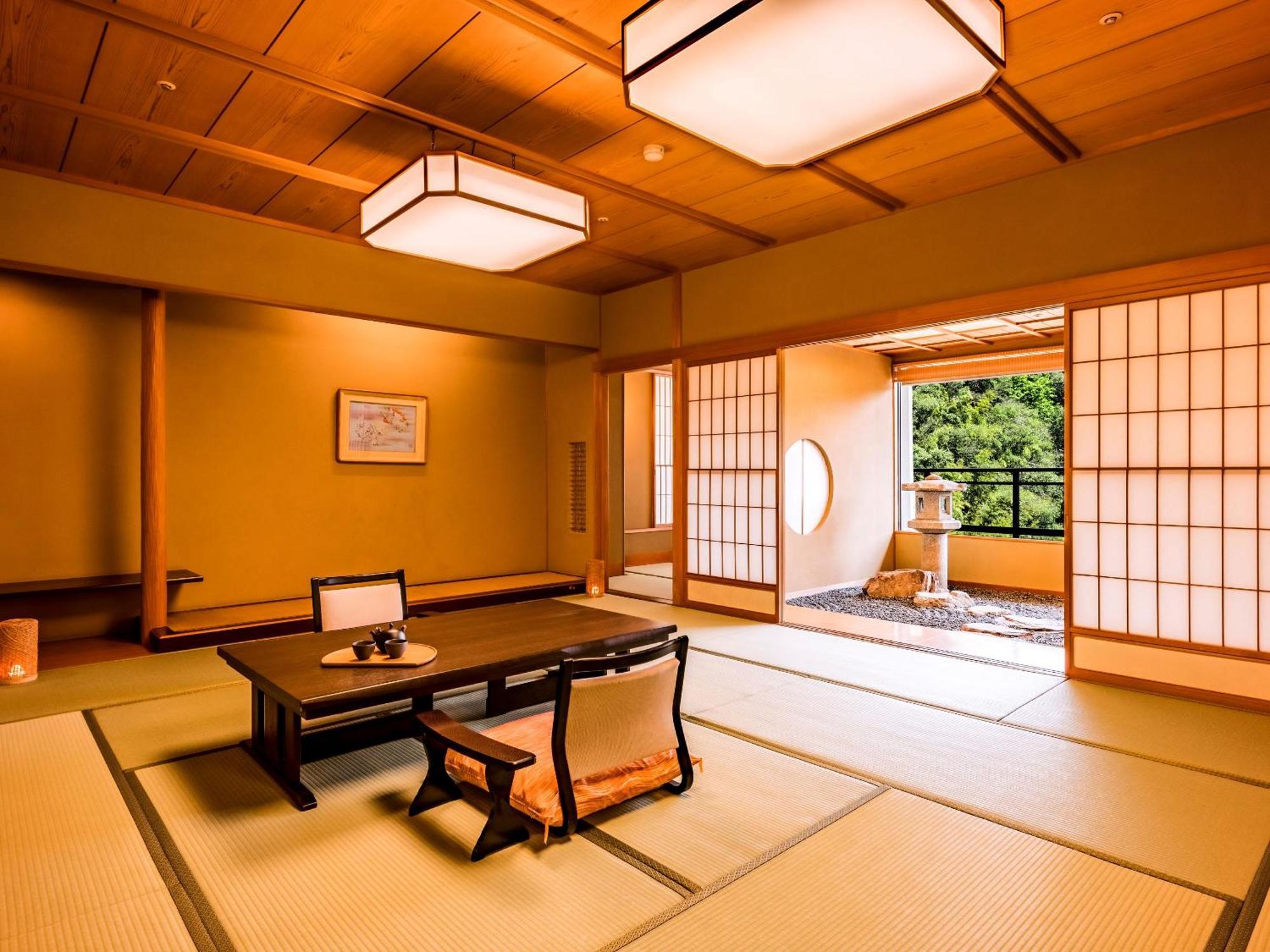 Ooedo Onsen Monogatari Premium Saiki Bekkan Misasa Экстерьер фото