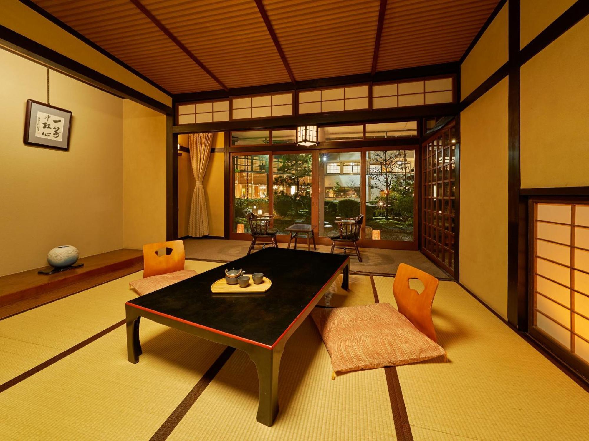 Ooedo Onsen Monogatari Premium Saiki Bekkan Misasa Экстерьер фото