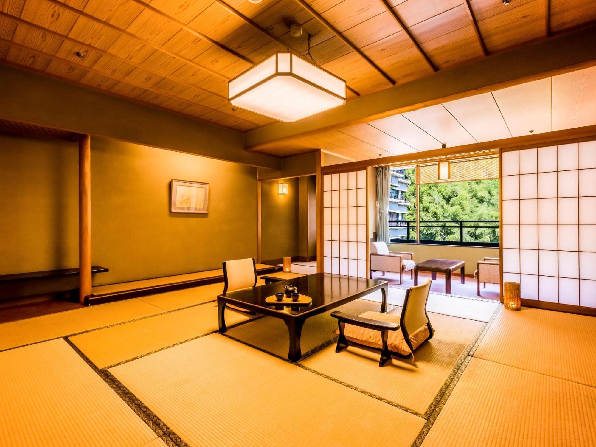 Ooedo Onsen Monogatari Premium Saiki Bekkan Misasa Экстерьер фото