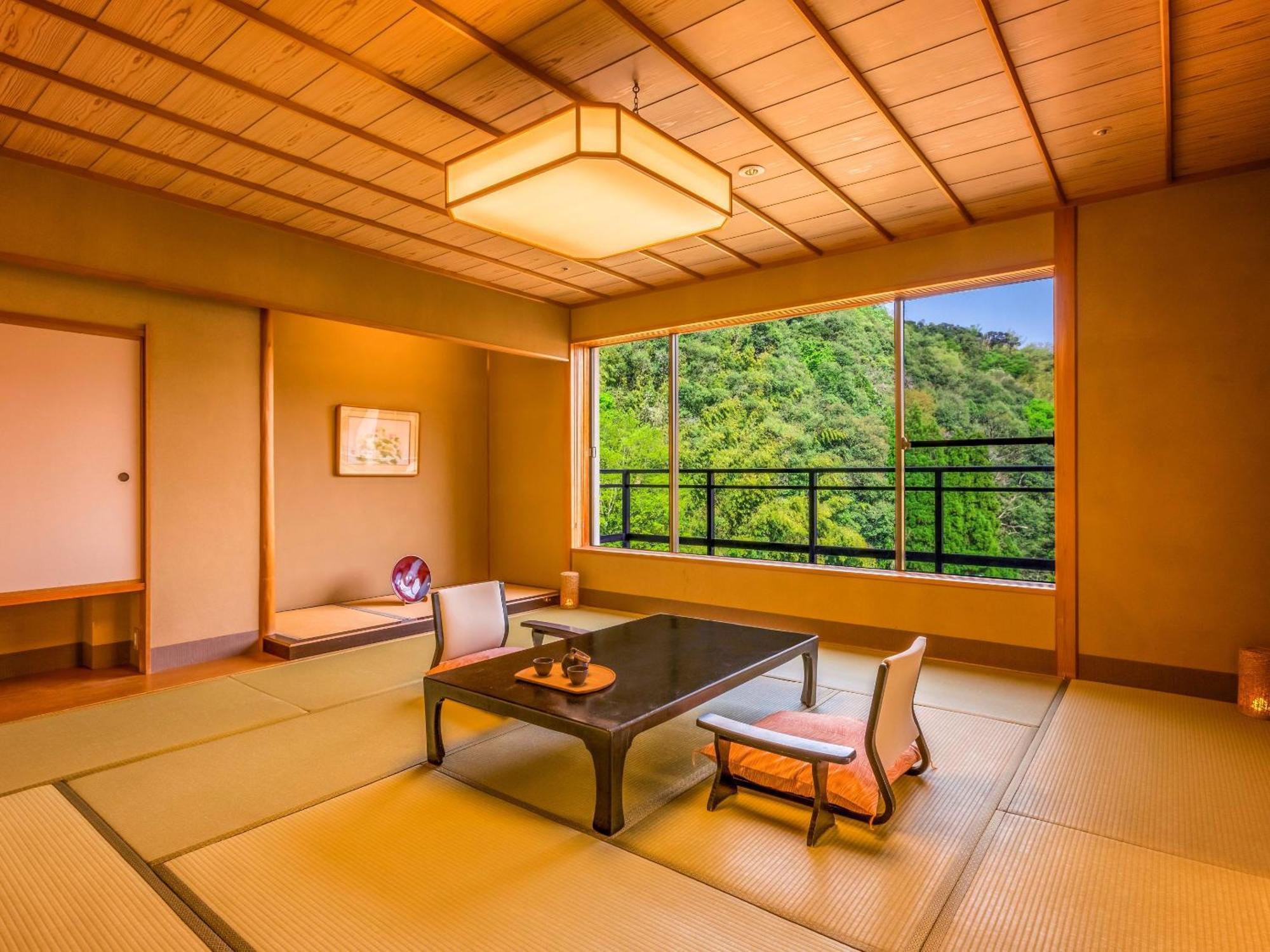 Ooedo Onsen Monogatari Premium Saiki Bekkan Misasa Экстерьер фото