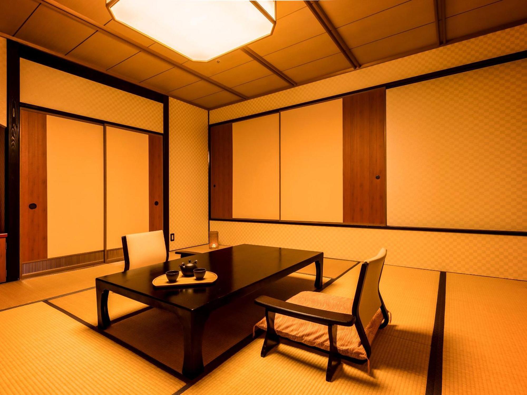 Ooedo Onsen Monogatari Premium Saiki Bekkan Misasa Номер фото